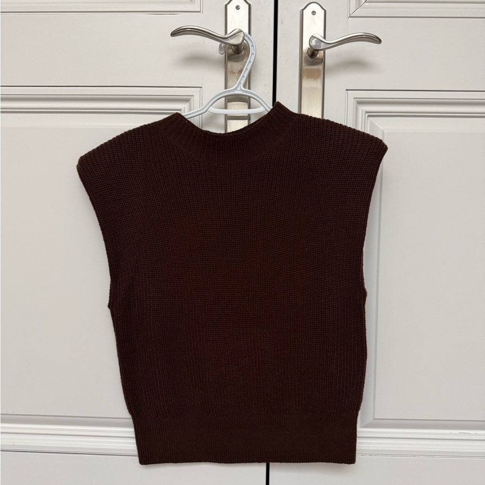 Babaton padded Sleeveless Knit Top